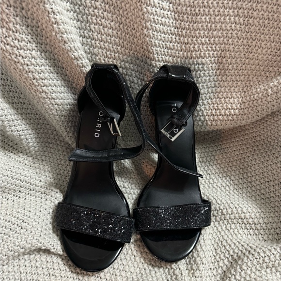 Torrid Glitter Ankle Strap Heel Sandal (WW), Size 7 W - Picture 3 of 4